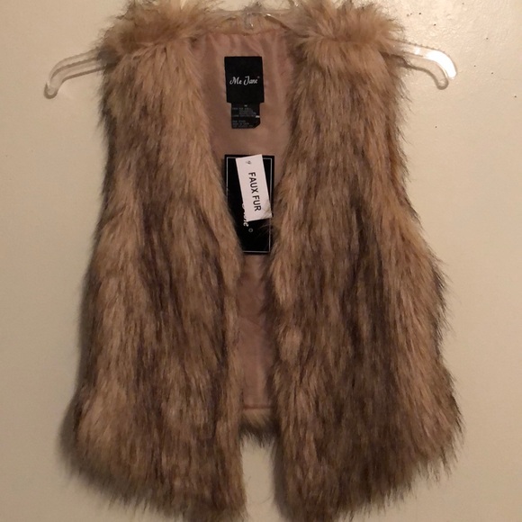 Me Jane Tops - NWT Faux Fur Vest